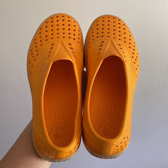 Native orange water slip on shoes - Picture 2 of 10